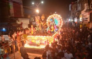 Raipur में आज रात झांकी चल समारोह, 2000 पुलिसकर्मी तैनात; शराब दुकानें बंद.