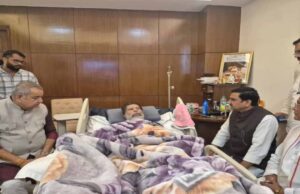 दिल्ली में किरण देव से मिले केंद्रीय राज्यमंत्री तोखन साहू, स्वास्थ्य की ली जानकारी
