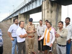 जांजगीर-चांपा में उफान पर महानदी, कलेक्टर-SP ने बाढ़ प्रभावित इलाकों का लिया जायजा
