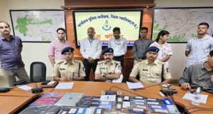ग्वालियर पुलिस ने विंडसर हिल्स स्थित डुप्लेक्स से संचालित करोड़ों रुपए के साइबर फ्रॉड नेटवर्क का किया पर्दाफाश, पांच आरोपी गिरफ्तार