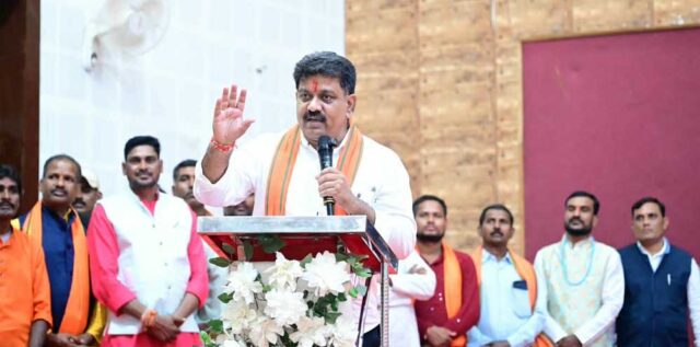 Vijay-1.jpg