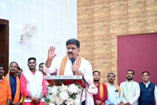 Vijay.jpg