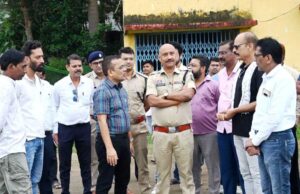 कलेक्टर-पुलिस अधीक्षक ने आगामी पर्वों की तैयारियों का लिया जायजा