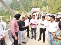 पत्र सूचना कार्यालय, भोपाल के नेतृत्व में जम्मू पहुंचे पत्रकारों के दल ने रियासी में दुनिया के सबसे ऊंचे चिनाब रेल आर्च ब्रिज और अंजी ब्रिज का अवलोकन किया