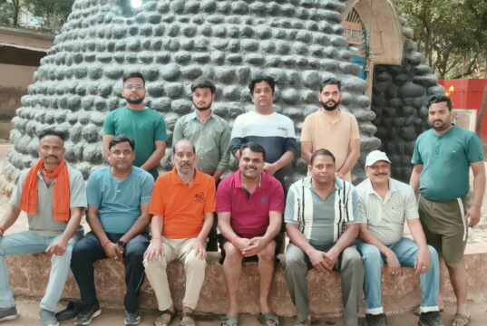 बजरंग भक्त मंडल ने की 900 किलो हरे चारे की सेवा, शरद पूर्णिमा पर आज होगा 51 किलो दूध की खीर का वितरण