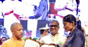 मुख्यमंत्री योगी आदित्यनाथ ने 470 खिलाड़ियों को सौंपे नियुक्ति पत्र, अब पुलिस की वर्दी में निभाएंगे नई जिम्मेदारी