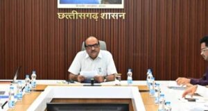 सीएम हेल्पलाइन में दर्ज शिकायतों का गंभीरता से निराकरण करें- मुख्य सचिव विकासशील