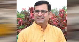 पारिवारिक हकत्याग की रजिस्ट्री में अभिलाष को मिली 46,846 रुपये की राहत, बचत की पूरी राशि बहनों को दी उपहार में