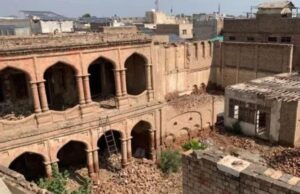 पाकिस्तान में ऐतिहासिक रामलीला मंदिर सील, तोड़फोड़ और कमर्शियल प्लाजा बनाने पर विवाद