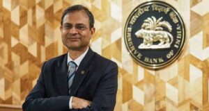 रुपये को संभालने के लिए RBI का बड़ा प्लान, गवर्नर संजय मल्होत्रा बोले- हर जरूरी कदम उठाने को तैयार