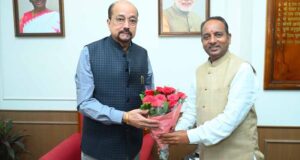 राज्यपाल डेका से छत्तीसगढ़ रेड क्रॉस समिति के अध्यक्ष ने की सौजन्य भेंट