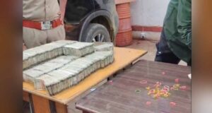 बिना नंबर की स्कॉर्पियो से मिले ₹1.29 करोड़ कैश, स्पेशल बॉक्स में छिपाई थी रकम