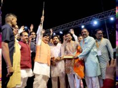 उज्जैन में गरबा आयोजनों में शामिल हुए CM डॉ. मोहन यादव, महानवमी-विजयादशमी की दी शुभकामनाएं