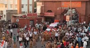 पहले मानवता, फिर परंपरा: एंबुलेंस के लिए सीएम योगी ने रुकवाई विजयादशमी शोभायात्रा
