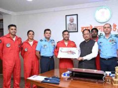 मुख्यमंत्री विष्णु देव साय से भारतीय वायु सेना की सारंग हेलीकॉप्टर डिस्प्ले टीम ने की सौजन्य मुलाकात