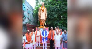 नशा मुक्त भारत के संकल्प के साथ राज्यपाल डेका ने की पदयात्रा