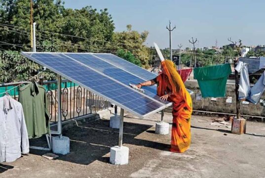 पीएम सूर्य घर योजना में यूपी का परचम, सितंबर में 74,796 रूफटॉप सोलर प्लांट स्थापित