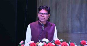 छत्तीसगढ़ के विकास का प्रमुख इंजन बनेगा हाउसिंग बोर्ड, आवास के साथ अधोसंरचना विकास में निभाएगा महत्वपूर्ण भूमिका : आवास एवं पर्यावरण मंत्री ओ.पी. चौधरी