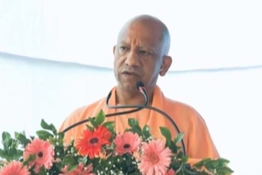 लखनऊ में शिक्षकों को CM योगी की सीख, बोले- शिक्षा का लक्ष्य सिर्फ रोजगार नहीं, संस्कारवान नागरिक बनाना