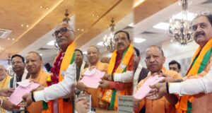 CM योगी की मौजूदगी में BJP के 8 राज्यसभा प्रत्याशियों ने किया नामांकन, जीत तय