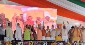 यूपी के 68 हजार ग्राम प्रहरियों को सौगात, बढ़ेगा मानदेय; मिलेगा 5 लाख का आयुष्मान कार्ड