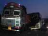 रायपुर-बिलासपुर हाईवे पर भीषण हादसा, खड़े ट्रक से टकराई बस; 5 की मौत, 14 घायल 2. छत्तीसगढ़ में दर्दनाक सड़क हादसा: ट्रक से भिड़ी बस, पांच लोगों की मौत, 14 घायल 3. रायपुर-बिलासपुर मार्ग पर मौत का मंजर, बस-ट्रक की टक्कर में 5 की जान गई, 14 घायल