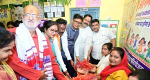 आंगनबाड़ी कार्यकर्ताओं, सहायिकाओं और मितानिनों का किया सम्मान, गर्भवती महिलाओं की हुई गोदभराई