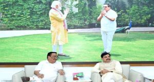 मुख्यमंत्री डॉ. यादव ने केंद्रीय जल शक्ति मंत्री पाटिल से की भेंट