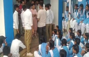 Bilaspur News: छात्राओं के प्रदर्शन के बाद बड़ी कार्रवाई, प्राचार्य समेत 2 व्याख्याता हटाए गए