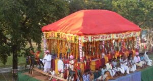 बस्तर दशहरा में रथ चोरी की अनोखी परंपरा, छिपा है समानता का संदेश