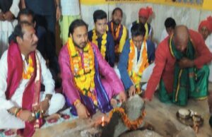 बस्तर दशहरा में निभाई गई निशा जात्रा की परंपरागत रस्म