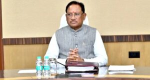 बारिश में सड़क पर नाव चलने की नौबत, CM साय ने सीवरेज सिस्टम सुधारने पर दिया जोर