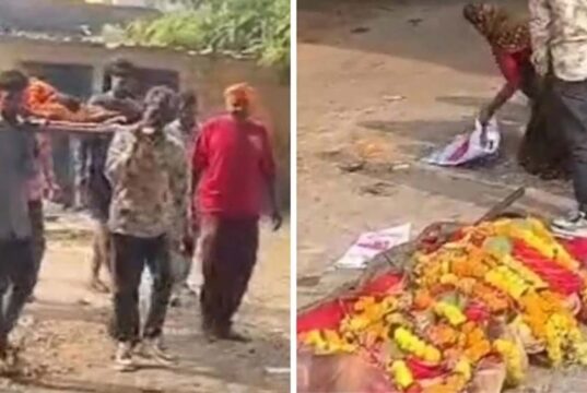 गुना में शव घर ले जाने से रोका, अस्पताल के बाहर सजानी पड़ी अर्थी