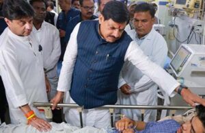 मुख्यमंत्री डॉ. यादव ने ट्रॉमा सेंटर पहुँचकर घायलों के स्वास्थ्य की ली जानकारी