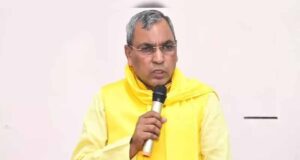 यूपी संवाद में किसानों की आय बढ़ाने, आधुनिक तकनीक, सरकारी योजनाओं और बाजार से जुड़ाव पर चर्चा
