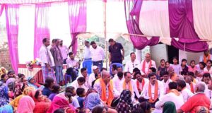 उप मुख्यमंत्री विजय शर्मा ने कबीरधाम के वनांचल ग्रामों में लगाई चौपाल